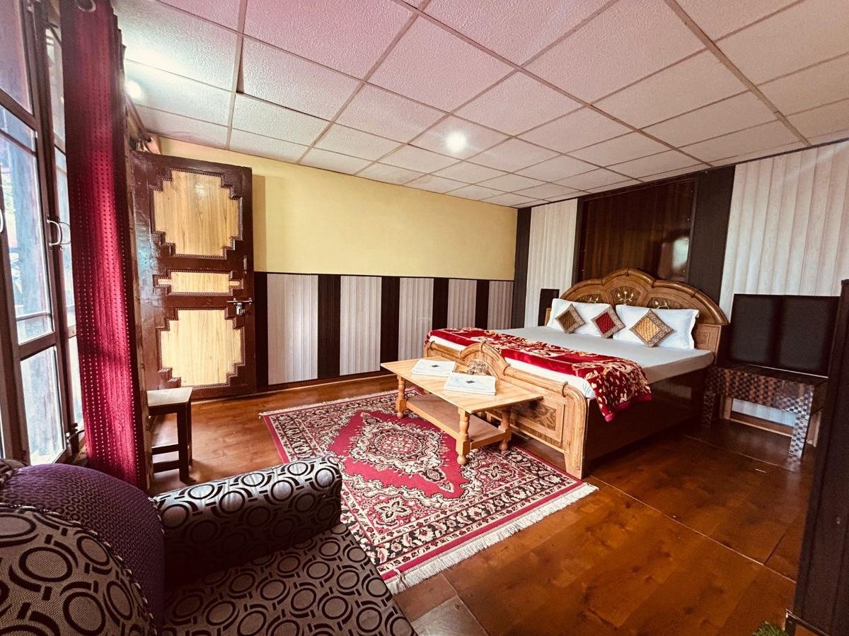Deluxe Room at Hotel Snow View Chopta and Resort