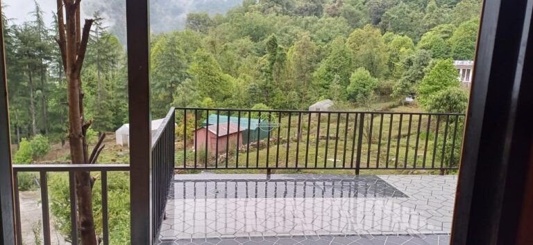 best accommodation in chopta